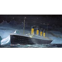 RMS Titanic  Model Set 