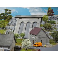 Elektrizitätswerk mit Staumauer